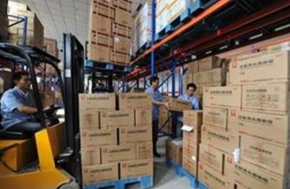 如何保持物流配送效率和服务？